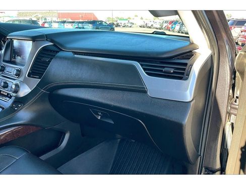 Used 2018 GMC Yukon XL SLT w/ Open Road Package image 17