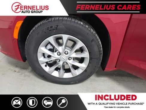 New 2026 Chrysler Pacifica Select image 13