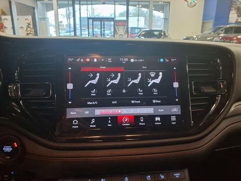 Used 2024 Dodge Durango GT image 23