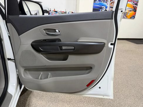 Used 2016 Kia Sedona LX FWD image 15