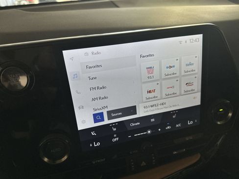 Used 2023 Lexus NX 250 FWD w/ Towing Package (2000 Lbs) image 16