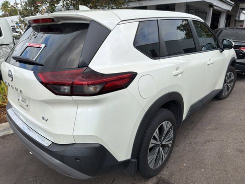 Certified 2022 Nissan Rogue SV image 6