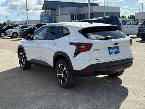 New 2026 Chevrolet Trax RS w/ Driver Confidence Package image 14
