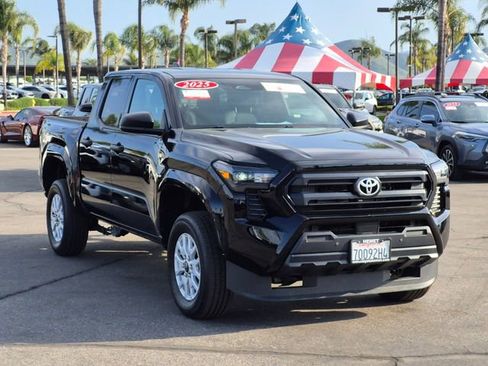 Used 2025 Toyota Tacoma SR w/ SR Upgrade Package image 3