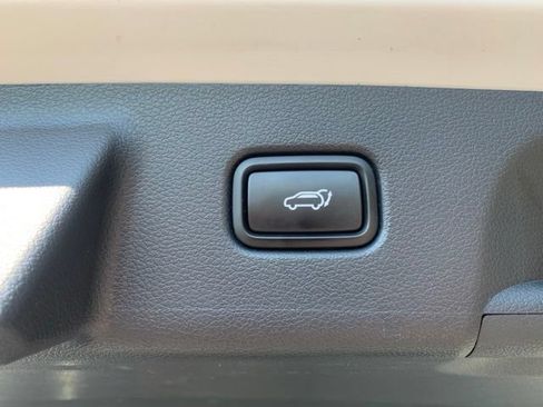 Used 2024 Hyundai Palisade SEL w/ Premium Package AWD/4WD image 7