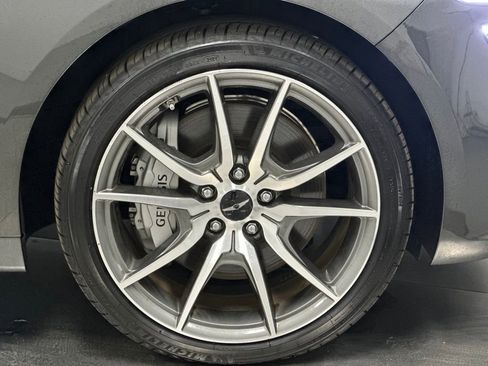 Used 2025 Genesis G70 2.5T image 27