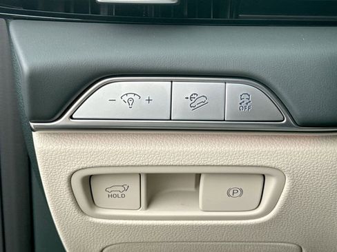 New 2025 Genesis GV80 2.5T Advanced image 14