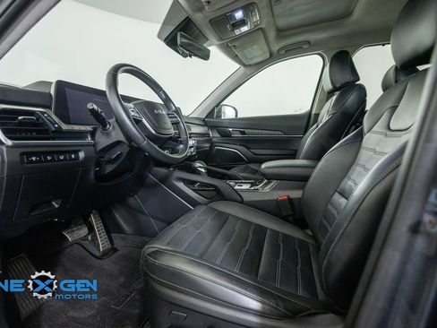 Used 2024 Kia Telluride SX Prestige w/ Towing Package AWD/4WD image 10