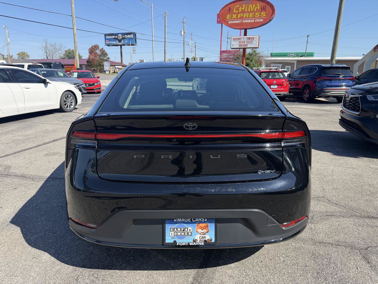 Used 2024 Toyota Prius LE FWD image 6