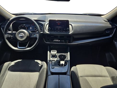Used 2024 Nissan Rogue SV FWD image 9