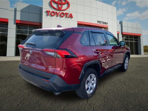 Used 2025 Toyota RAV4 LE AWD/4WD image 2