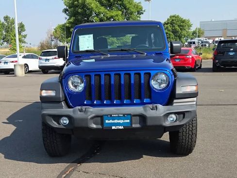 Used 2018 Jeep Wrangler Unlimited Sport AWD/4WD image 3