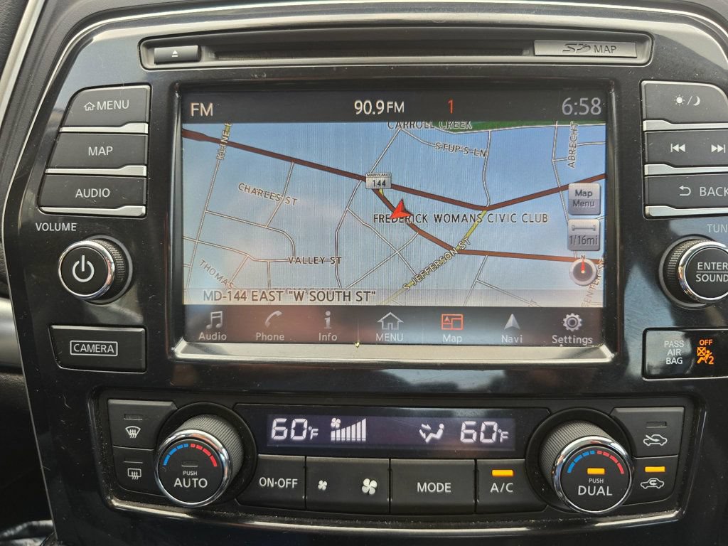 Used 2016 Nissan Maxima SR FWD image 25