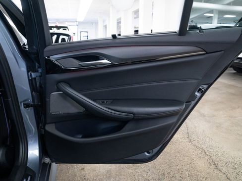 Used 2022 BMW M5 w/ Competition Package image 22