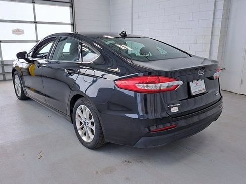 Used 2019 Ford Fusion SE FWD image 7