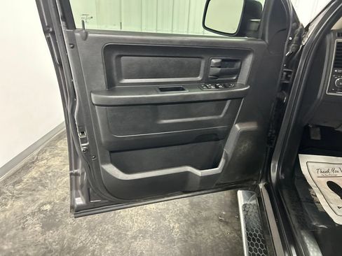 Used 2017 RAM 1500 Express AWD/4WD image 13