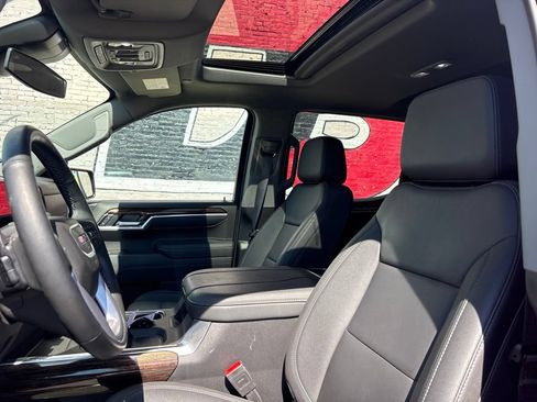 Used 2025 GMC Sierra 1500 Elevation w/ Elevation Premium Package AWD/4WD image 14
