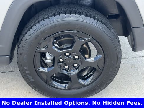 Used 2024 Jeep Compass Trailhawk AWD/4WD image 9