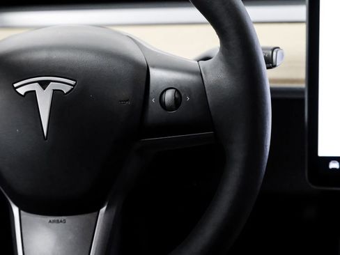 Used 2023 Tesla Model Y Long Range AWD/4WD image 18