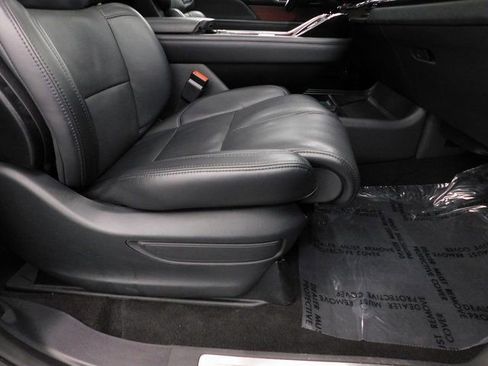 Used 2023 Lincoln Navigator Reserve image 33