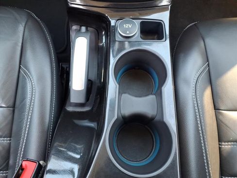 Used 2017 Ford C-MAX Energi Titanium image 21