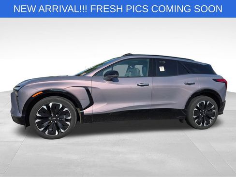 Used 2024 Chevrolet Blazer EV RS RWD image 3