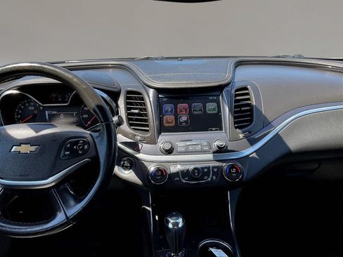 Used 2018 Chevrolet Impala LT FWD image 9