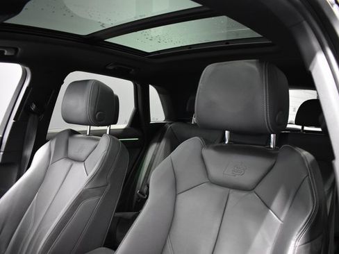 Used 2020 Audi Q3 2.0T Prestige image 16