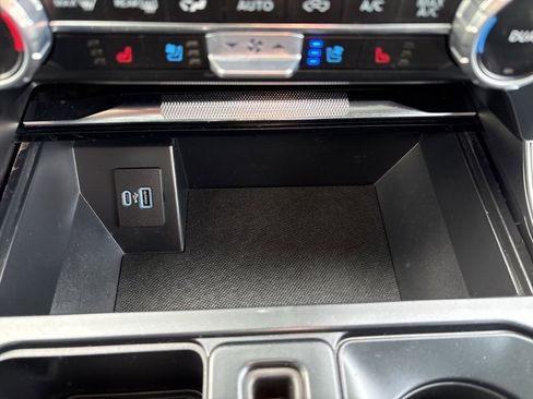 Used 2023 Ford F150 Lariat w/ Trailer Tow Package image 32