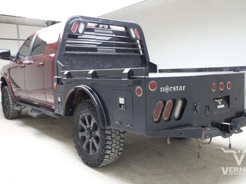 Used 2022 RAM 2500 Laramie w/ Night Edition AWD/4WD image 3