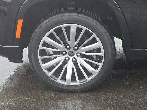 Used 2022 Jeep Grand Wagoneer Series III w/ Rear Seat Video Group 1 image 8