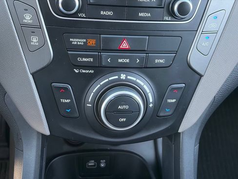 Used 2017 Hyundai Santa Fe Sport FWD image 29