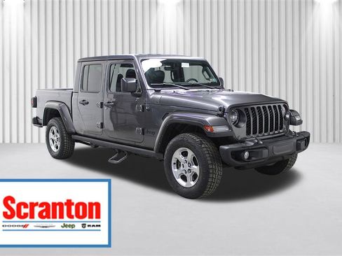 Used 2021 Jeep Gladiator Sport AWD/4WD image 1