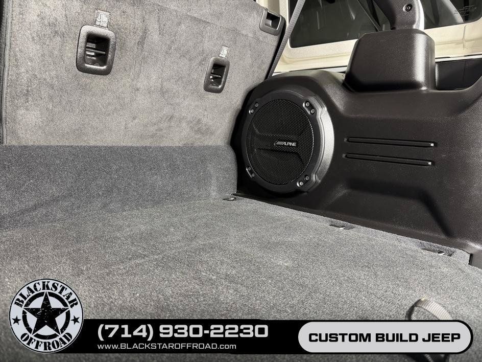Used 2024 Jeep Wrangler High Altitude AWD/4WD image 33