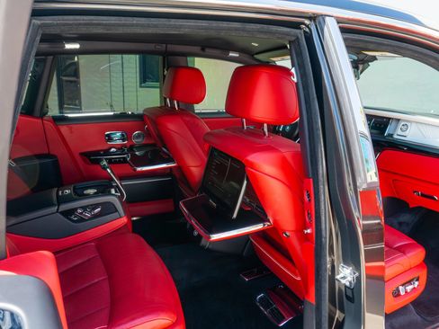 Used 2021 Rolls-Royce Phantom Sedan RWD image 67