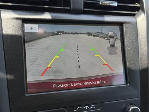 Used 2019 Ford Fusion SE w/ Equipment Group 151A FWD image 16