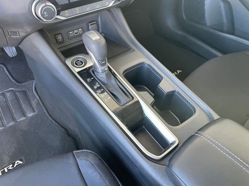 Used 2024 Nissan Sentra SV image 39