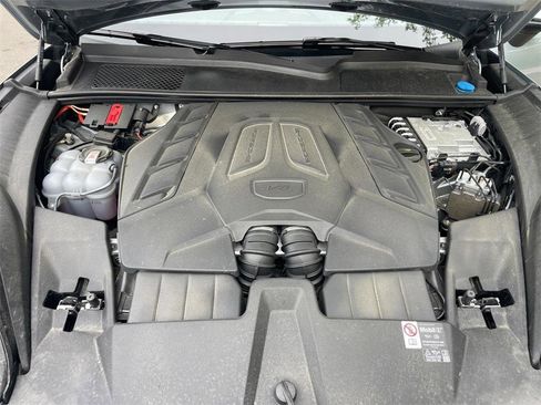 Used 2025 Porsche Cayenne S image 28