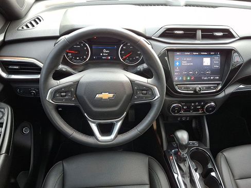 Used 2023 Chevrolet TrailBlazer ACTIV w/ Sun and Liftgate Package AWD/4WD image 21
