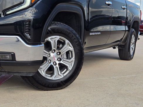 Used 2025 GMC Sierra 1500 SLT AWD/4WD image 8