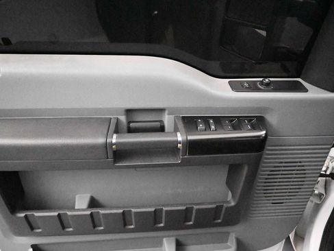 Used 2016 Ford F250 XLT AWD/4WD image 11