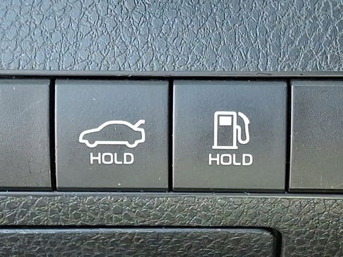 Used 2020 Toyota Camry LE image 24