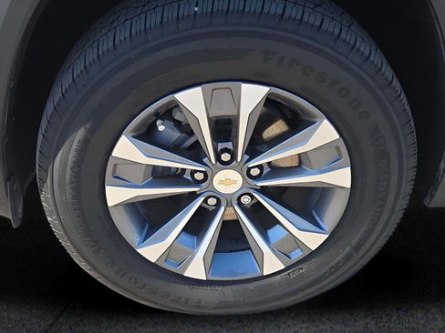 Used 2025 Chevrolet Equinox LT w/ Convenience Package II image 8