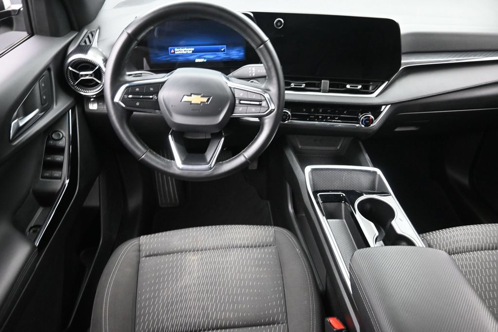 Used 2025 Chevrolet Equinox LT AWD/4WD image 14