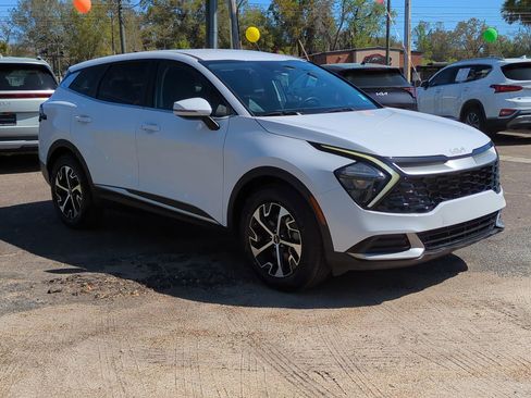 Certified 2023 Kia Sportage EX image 3