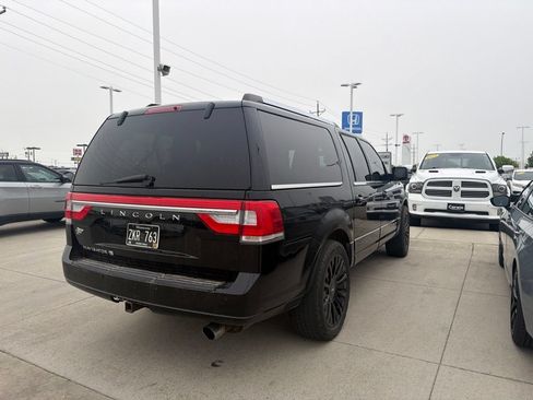 Used 2017 Lincoln Navigator L Select AWD/4WD image 8