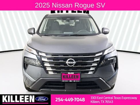 Used 2025 Nissan Rogue SV FWD image 2
