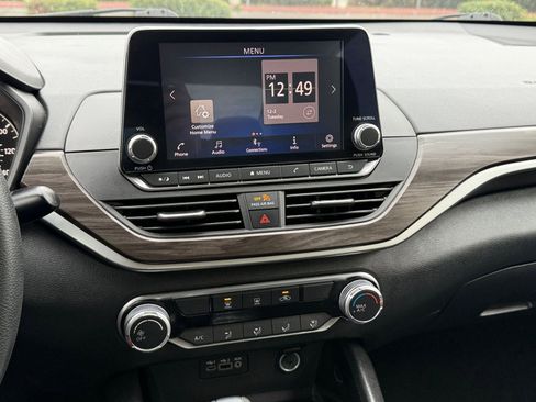 Used 2024 Nissan Altima 2.5 SV image 18