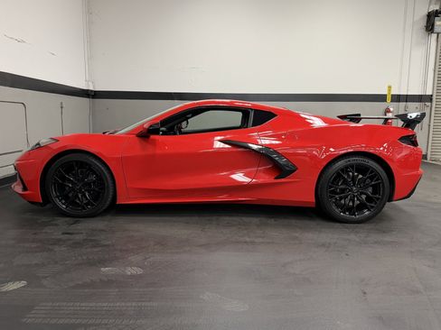 Used 2025 Chevrolet Corvette Stingray Coupe w/ 1LT image 9