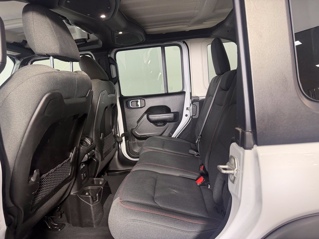 Used 2025 Jeep Wrangler Unlimited Rubicon w/ Convenience Group AWD/4WD image 18